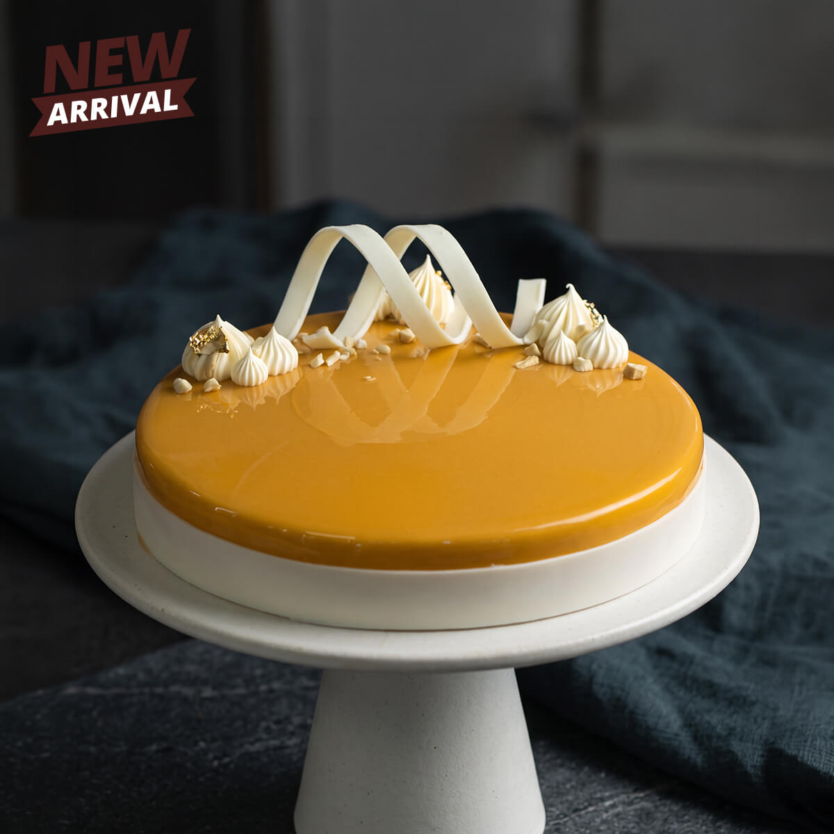 Vanilla Caramel Crunch Cake